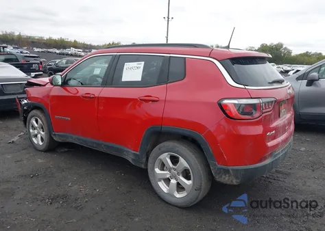2018 Jeep Compass Latitude 4X4 из США, поврежденный, VIN 3C4NJDBB7JT314337